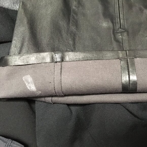 Black stretch leather mini skirt, s40 - Picture 6 of 9